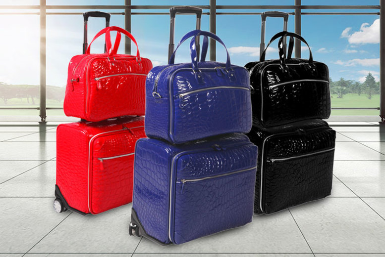 €60 instead of €484.99 (from Charles Claire) for an alligator style duffle and on board bag set - save 88%
