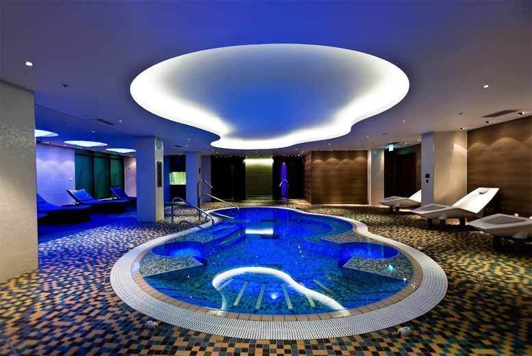 £35 instead of up to £87.95 for a four-hour spa experience for one person with two 15-minute treatments and a glass of Prosecco, or £69 for two people at Imagine Spa, Hilton London Heathrow Terminal 5 - save up to 60%