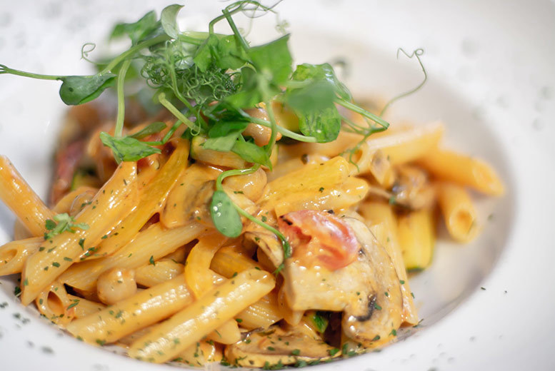 £12 instead of up to £23 for an Italian pizza, pasta or risotto meal for two, or £16 to include a glass of wine each at Esca, Glasgow - save up to 48%