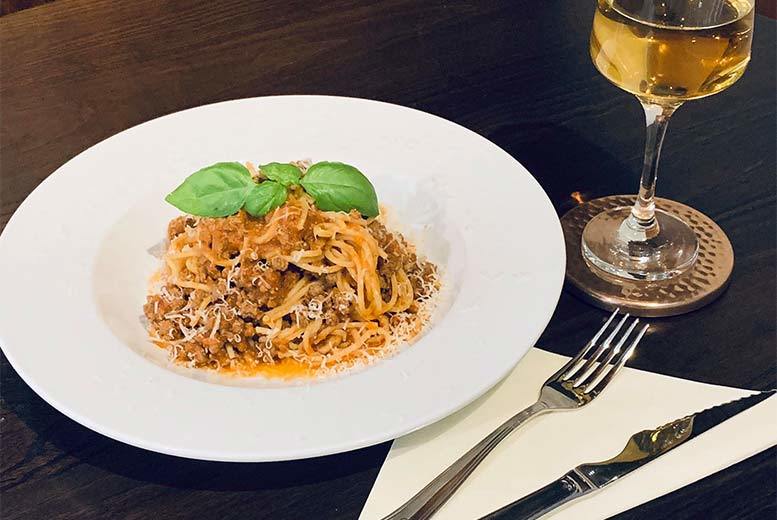 £19 instead of up to £56.80 for two-course dining and wine or beer for two people, £25 for three-courses, at Coyote Bar & Diner, Wisbech – save up to 67%