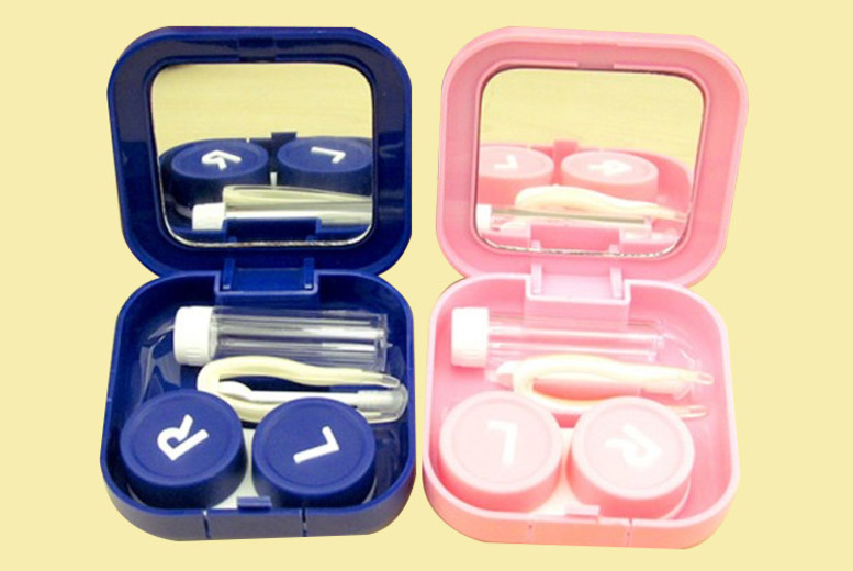 £3.50 instead of £19.99 (from Hey4Beauty) for a travel contact lens container kit - choose from four colours and save 82%