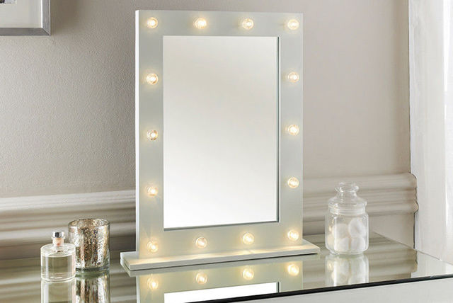 White Hollywood Led Vanity Mirror 2 Sizes Ping Livingsocial 10 99 Instead Of 25 From 365 Ping For A Small White Hollywood Led Vanity Mirror Or 26 Large Save Up To 56
