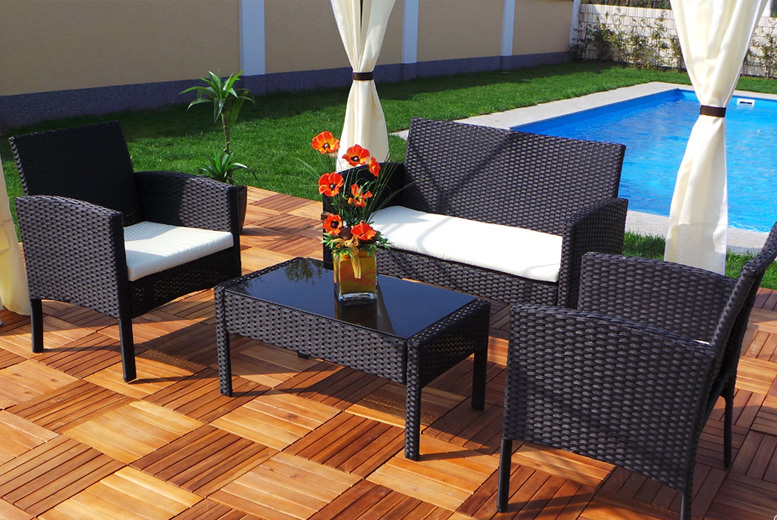 €199 instead of €299 (from Viron Motors) for an XL rattan garden set or €259 for an XXL set - save up to 33%