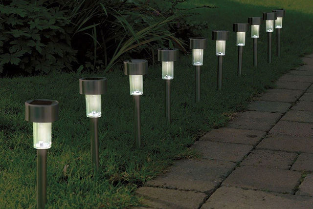 10 Solar Powered Led Garden Lights Ping Livingsocial 7 99 Instead Of 36 From Vivo Mounts For A Set 10 Solar Powered Led Lights Save 78