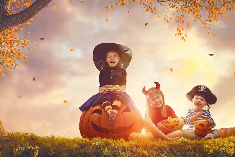 €5 instead of €10 for full-day entry for one person including an activity at Trabolgan Holiday Village - save 50%