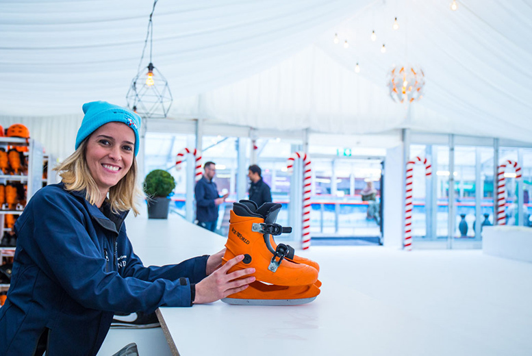 €8 for a 45-minute ice skating session for one person including skate hire at Liffey Valley on Ice